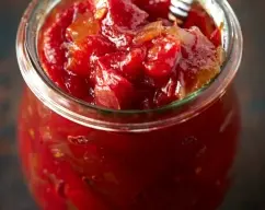 Step <p><span style="font-weight: normal;">Añada el azúcar y los clavos o la vainilla. Sitúe el recipiente Varoma destapado en su posición en lugar del cubilete y </span>programe 45 min/100°C/vel 3.<span style="font-weight: normal;"> </span></p><p><span style="font-weight: normal;">Vierta la mermelada en un tarro bien lavado y utilice a su conveniencia.</span></p> illustration