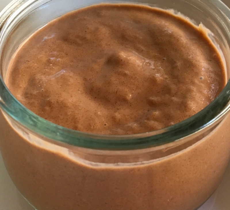 Natilles de xocolata amb caqui en 5 minuts