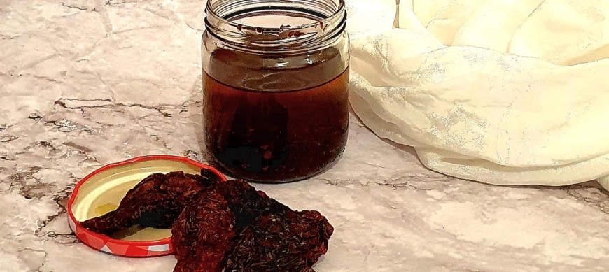 Aceite aromático con tomates secos