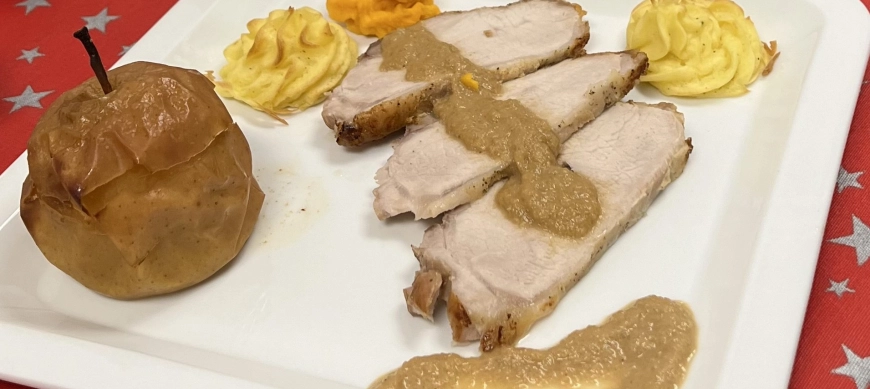 Lomo de cerdo asado con manzanas