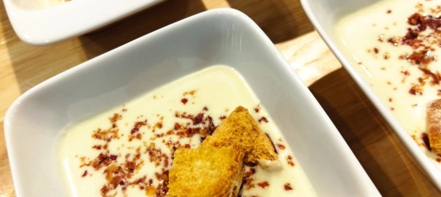 Crema tibia de alcachofas