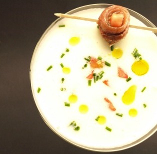 SOPA FRIA DE PEPINO Y YOGUR