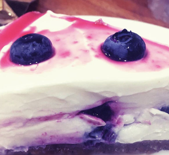 Cheesecake de mascarpone con arándanos