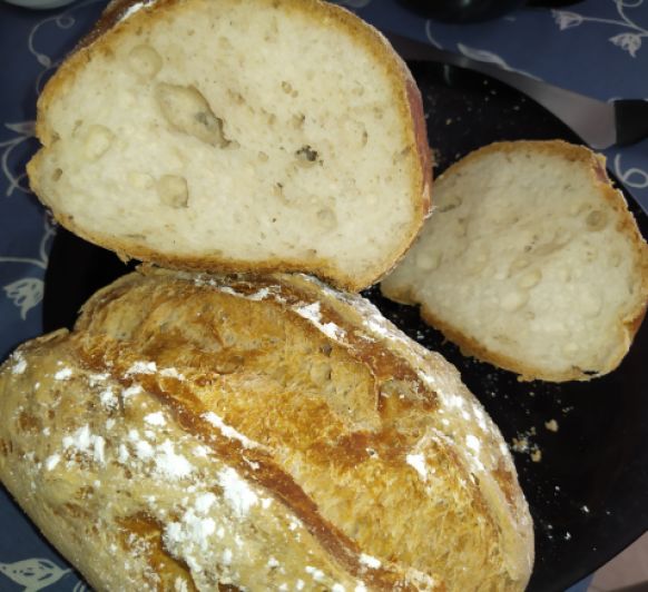Pan rústico sin gluten con levadura y masa madre