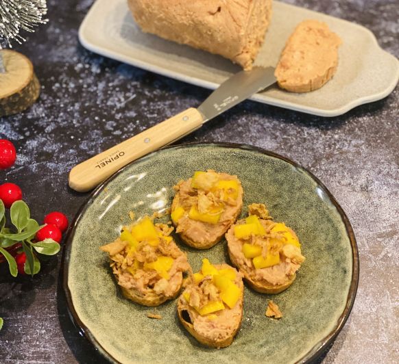 Turrón de foie, cebolla frita y mango Con Thermomix®