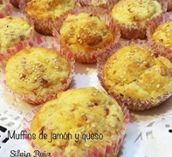 Muffins de jamón y queso