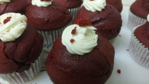CUPCAKES RED VELVET... para la merienda de los peques.
